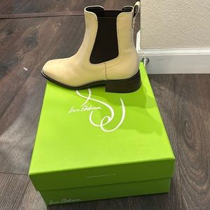 Sam Edelman Thelma Chelsea  Booties Beige Chocolate Brown. Size 5.5! New w/ Box